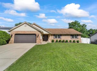 111 Del Rio Ct, Belleville, IL 62221