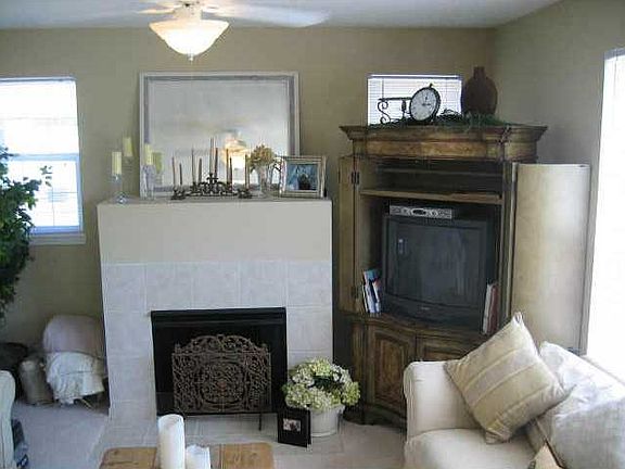 3rd image of 2239 Brightwell Pl