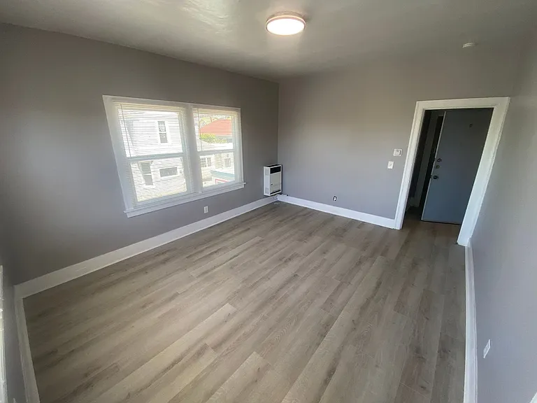 5918 Genoa St — Photo 11