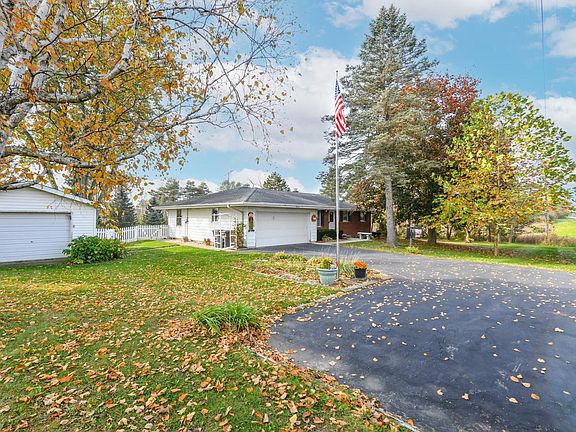 4th image of 26805 Apple ROAD