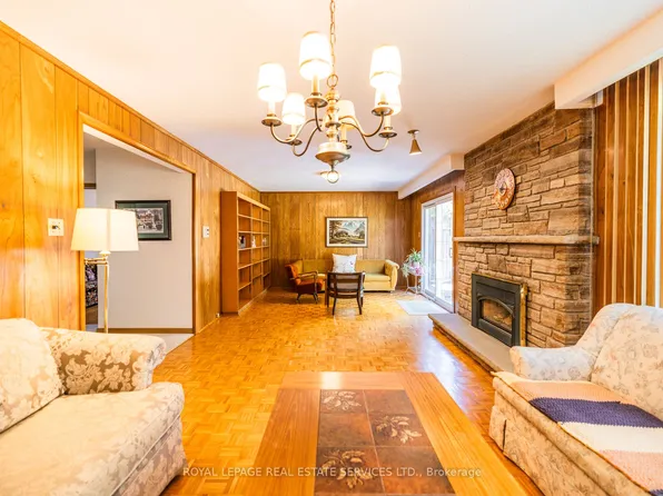 3465 Lincove Ter, Mississauga, ON L4Y 3N4