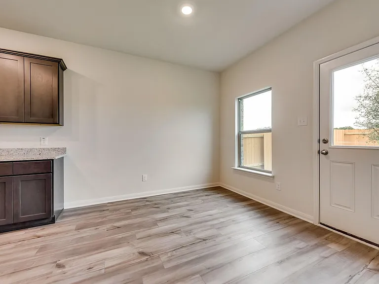 644 Aqueduct Dr — Photo 5