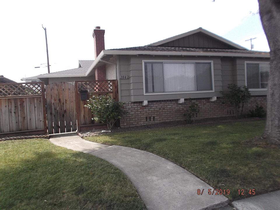 1st image of 2842 Regnart Way