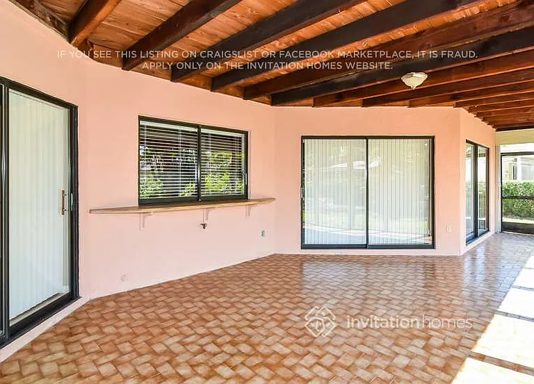 10048 NW 20th St — Photo 14