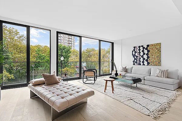 1st image of 165 Chrystie St #7