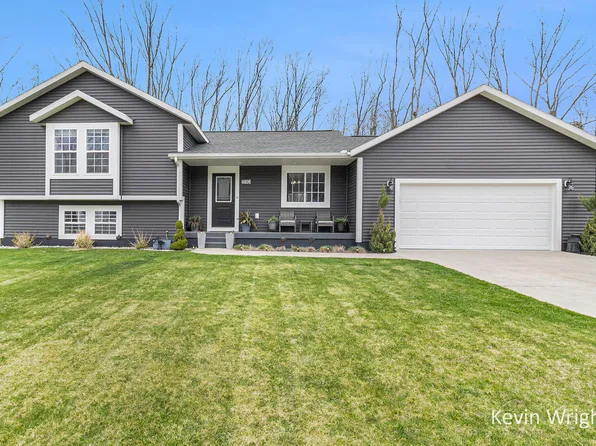 1110 Water Tower Ln, Whitehall, MI 49461