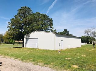 12188 Paintbrush Rd, Kingston, OK 73439