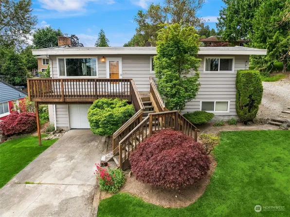 8525 S 123rd Place, Seattle, WA 98178
