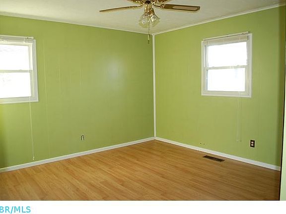 4th image of 17 Stump Ln