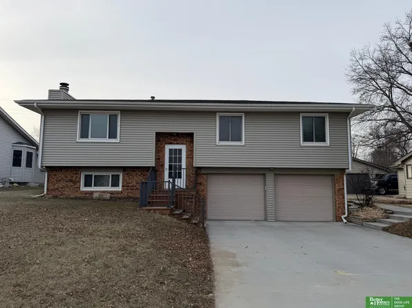 595 Elm St, Springfield, NE 68059