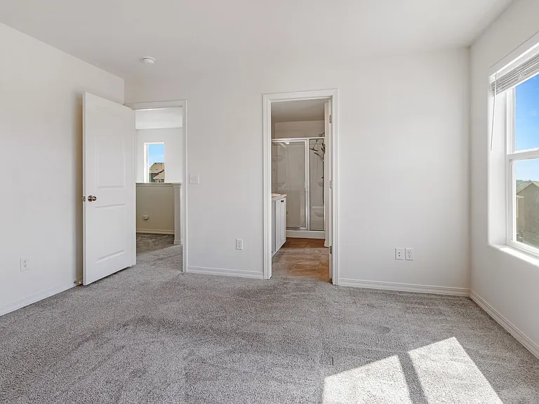 897 Technology Ct — Photo 15