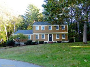 17 Caly Hollow Rd, Kennebunk, ME 04043