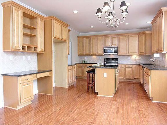 Spacious Island Kitchen