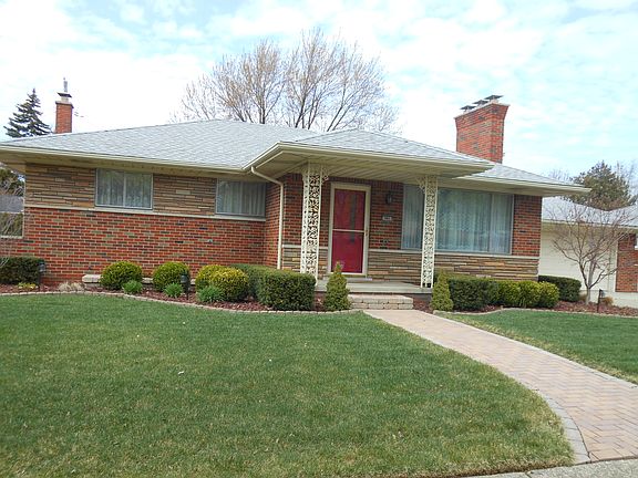 2nd image of 19001 Skyline St