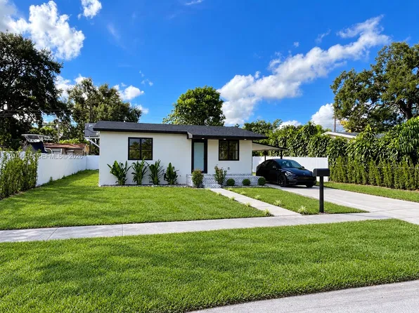 6420 Franklin St, Hollywood, FL 33024