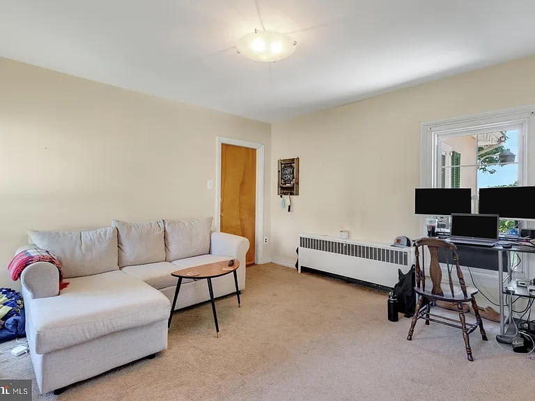 350 Green Ln #2R — Photo 3