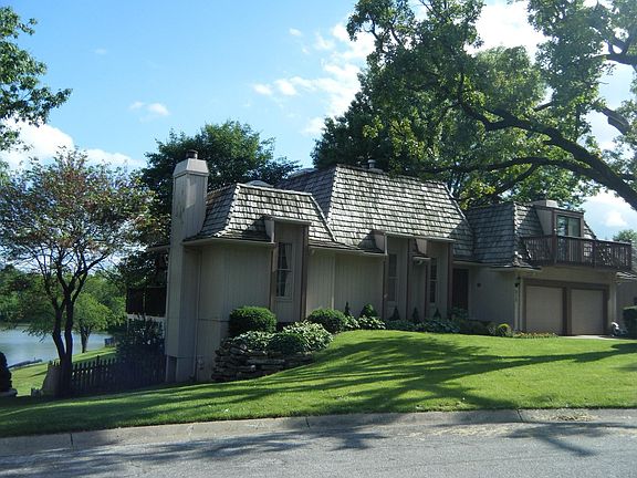 2nd image of 213 NW Ponderosa St