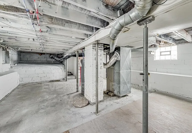 1417 N Denny St — Photo 24