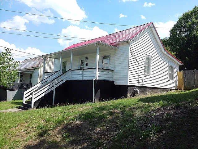 348 Plum St — Photo 10