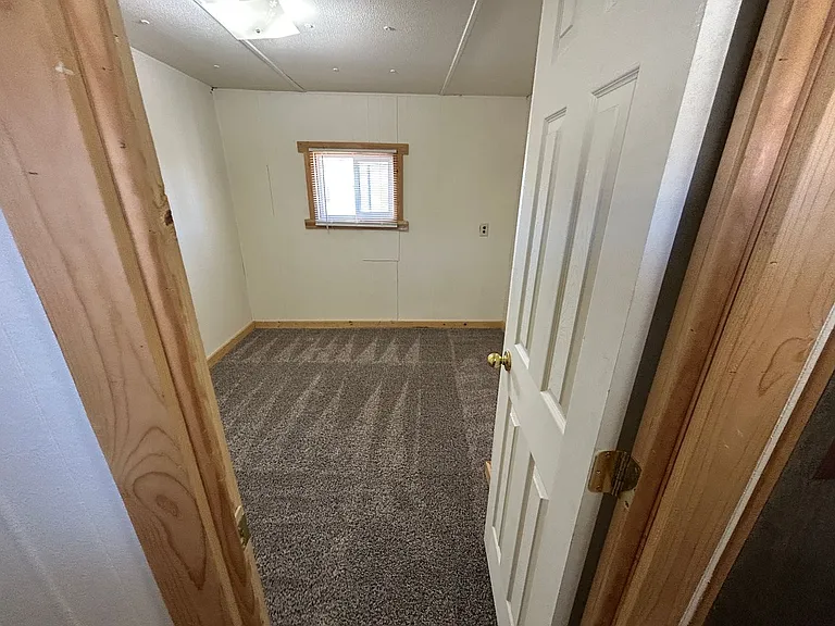 300 Linda Lee St — Photo 14