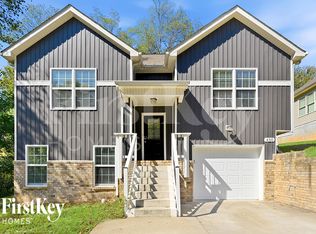 450 Galvin Dr, Clarksville, TN 37042