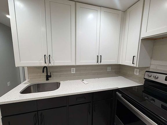 4th image of 1641 Nelson Ave #2A