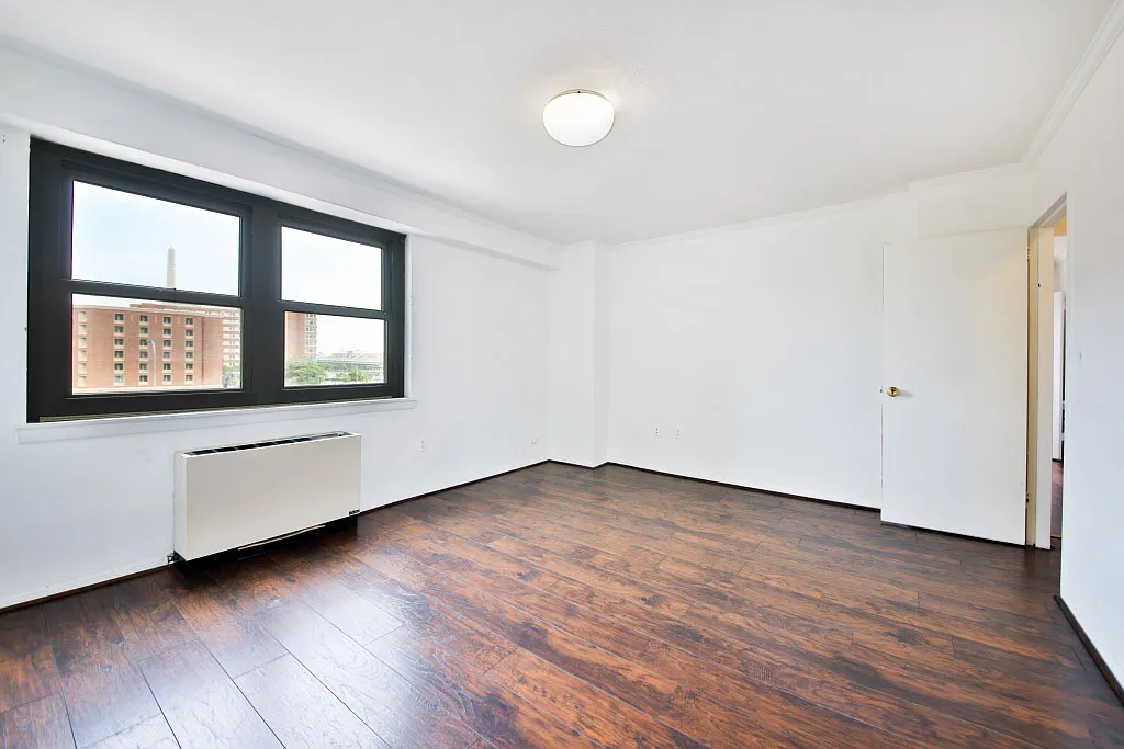2 bed, 1268 sqft, $4,200 — Photo 4