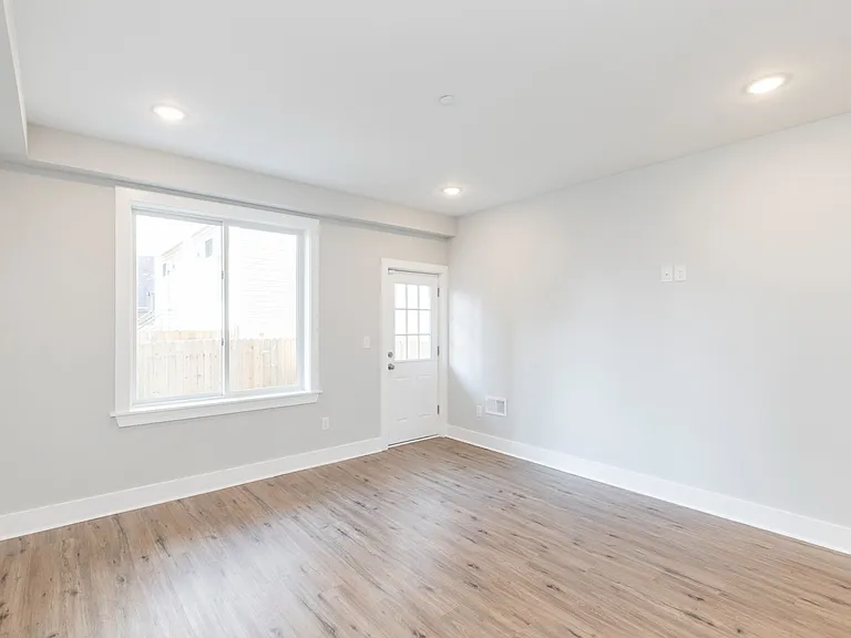 1906 E York St #1A — Photo 11
