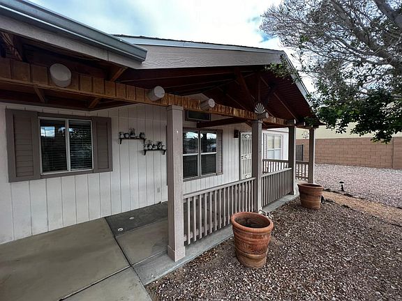 4th image of 2661 E Davida Ave