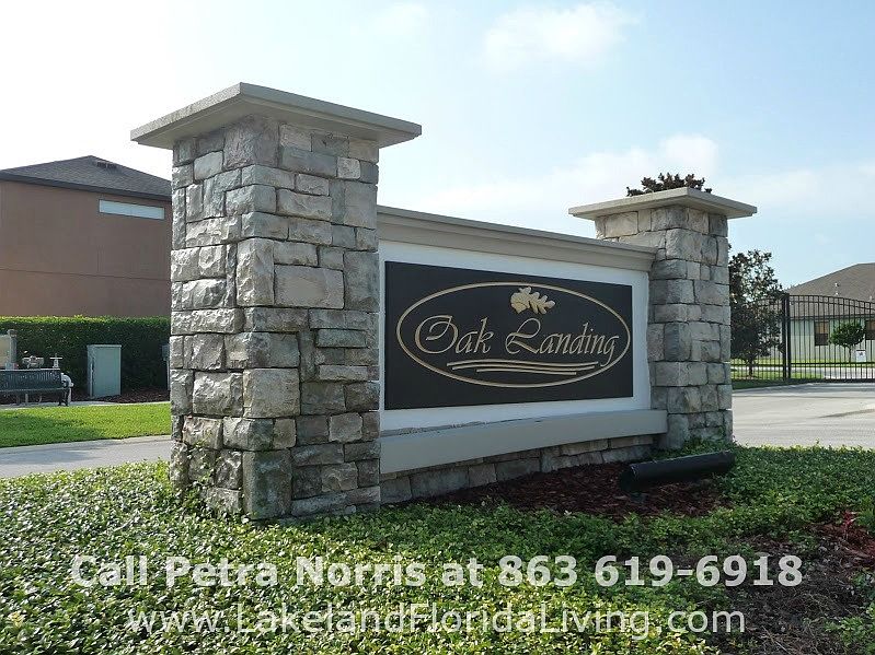 2nd image of 437 Oak Landing Blvd