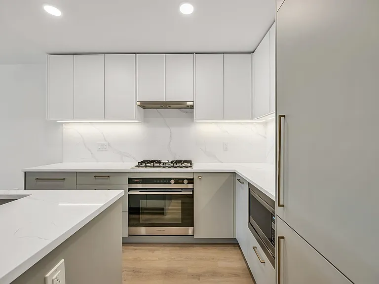 375 Clayton St #313 — Photo 4
