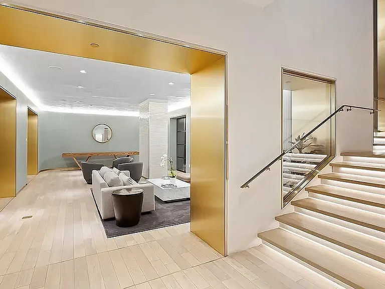 70 W 37th St #17 — Photo 27