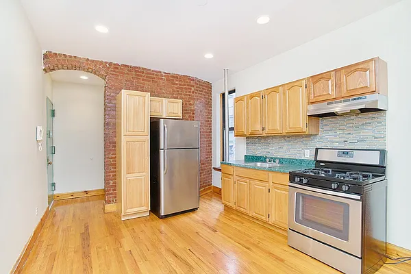 Rented by Compass | media 33