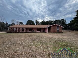 407 Country Club Rd, Hallsville, TX 75650