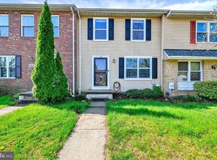 19 Derwood Ct, Parkville, MD 21234