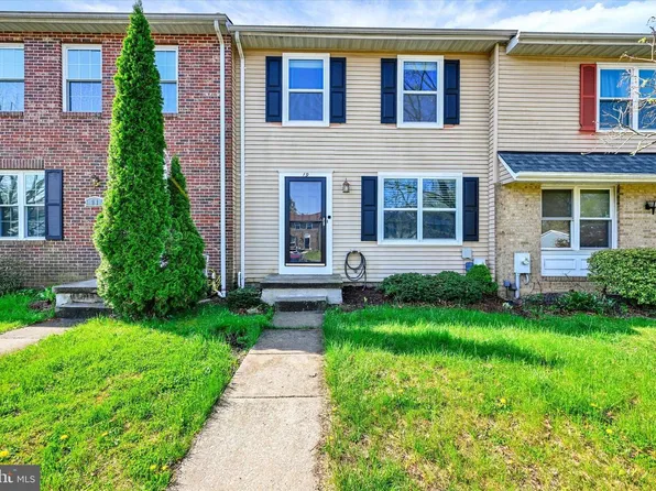 19 Derwood Ct, Parkville, MD 21234