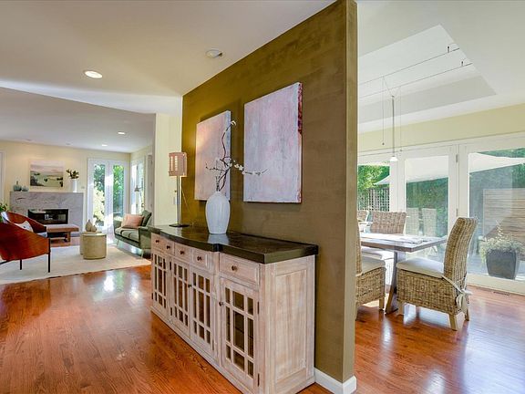 4th image of 667 Kendall Ave