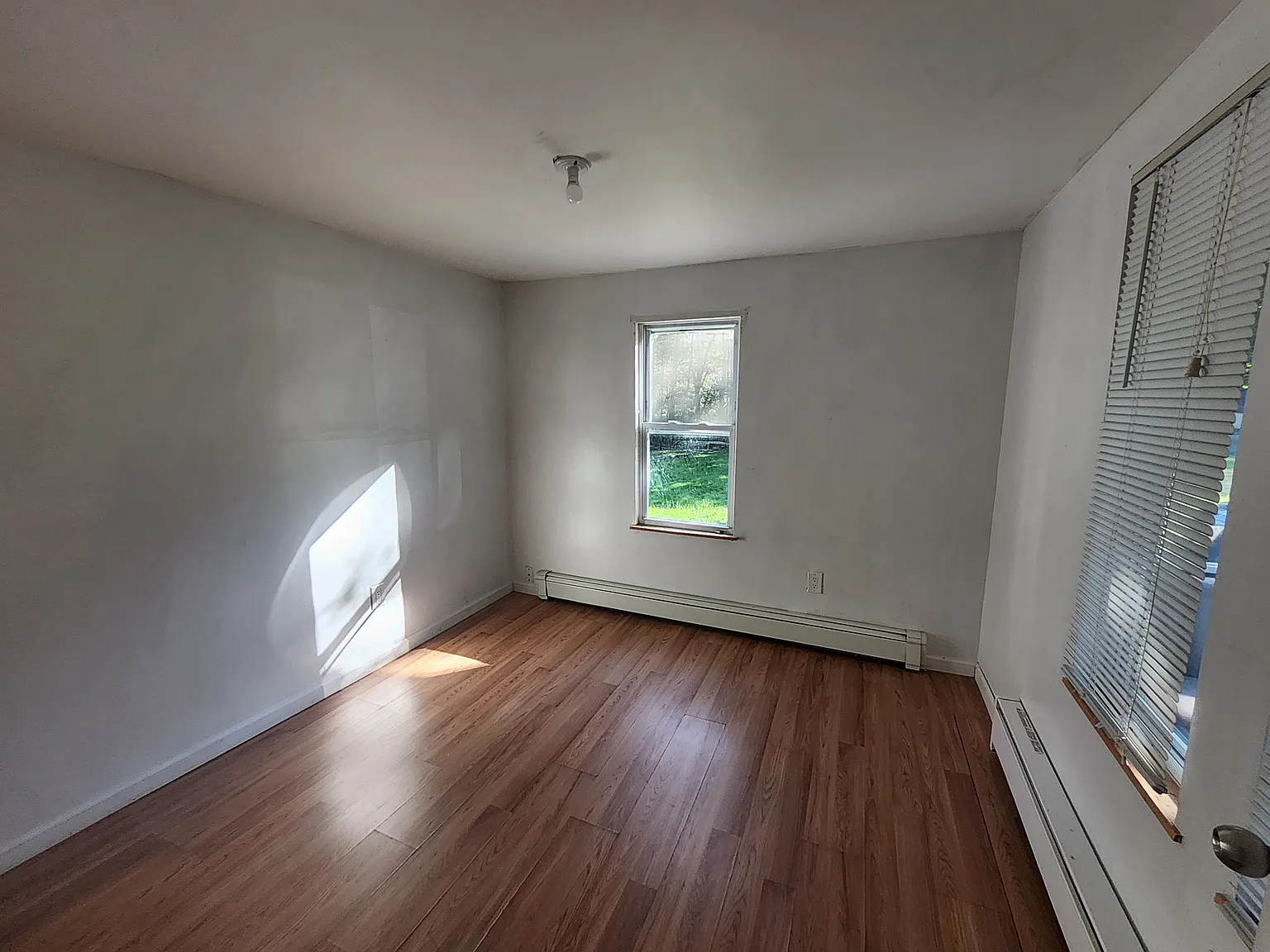 3 bed, 816 sqft, $1,600 — Photo 4