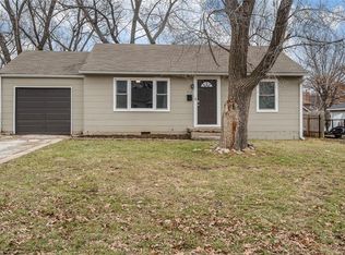 512 N Woodland Rd, Olathe, KS 66061