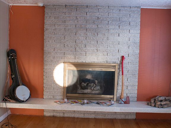3rd image of 275 E Louise Ave