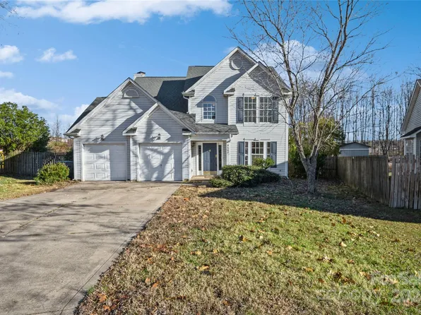 9503 Secretariat Dr, Charlotte, NC 28216