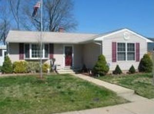 304 Aquahart Rd, Glen Burnie, MD