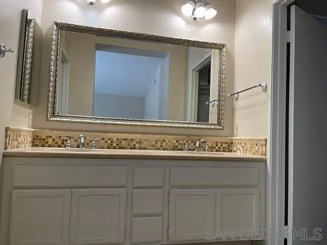 8809 Calle Perico — Photo 10