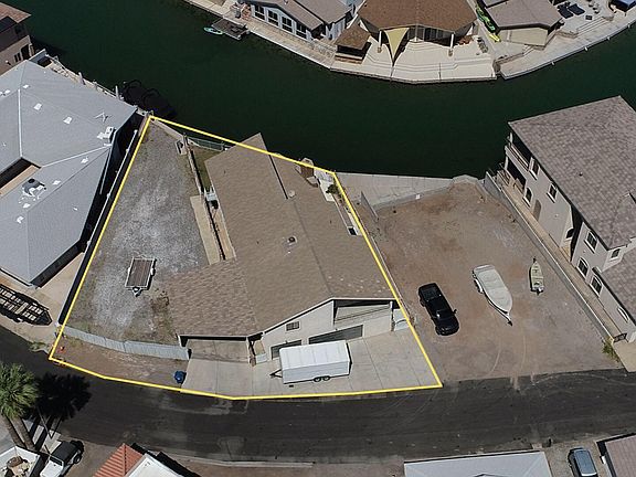 3rd image of 9047 Lakeview Dr