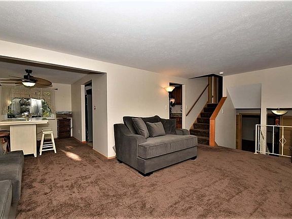 5th image of 2051 Hermitage Dr