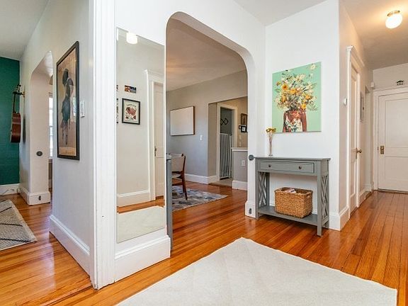 5th image of 100 Belgrade Ave #2