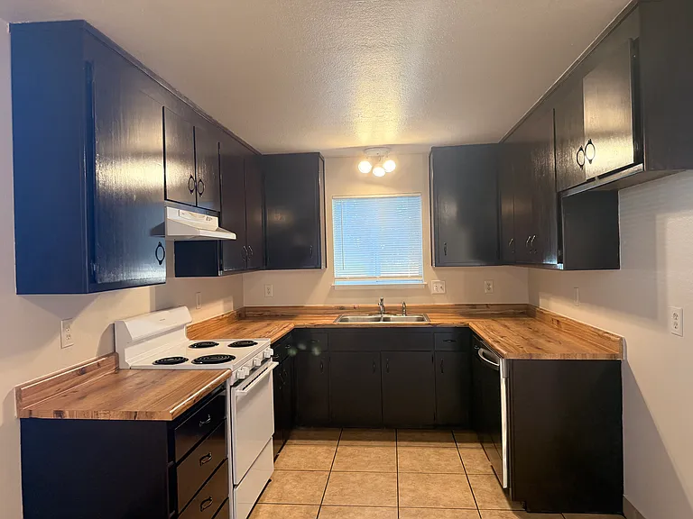 135 Brookridge Dr — Photo 6