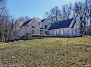 7481 Wyngate Dr, Clarkston, MI 48348