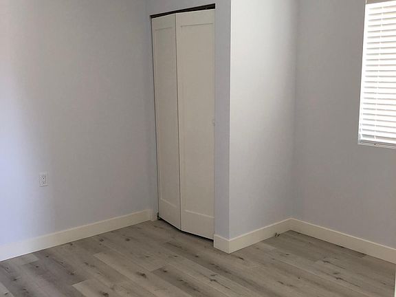 3rd image of 608 S Bel Aire Dr