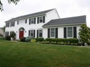 3 Stockton Dr, Cranbury, NJ 08512